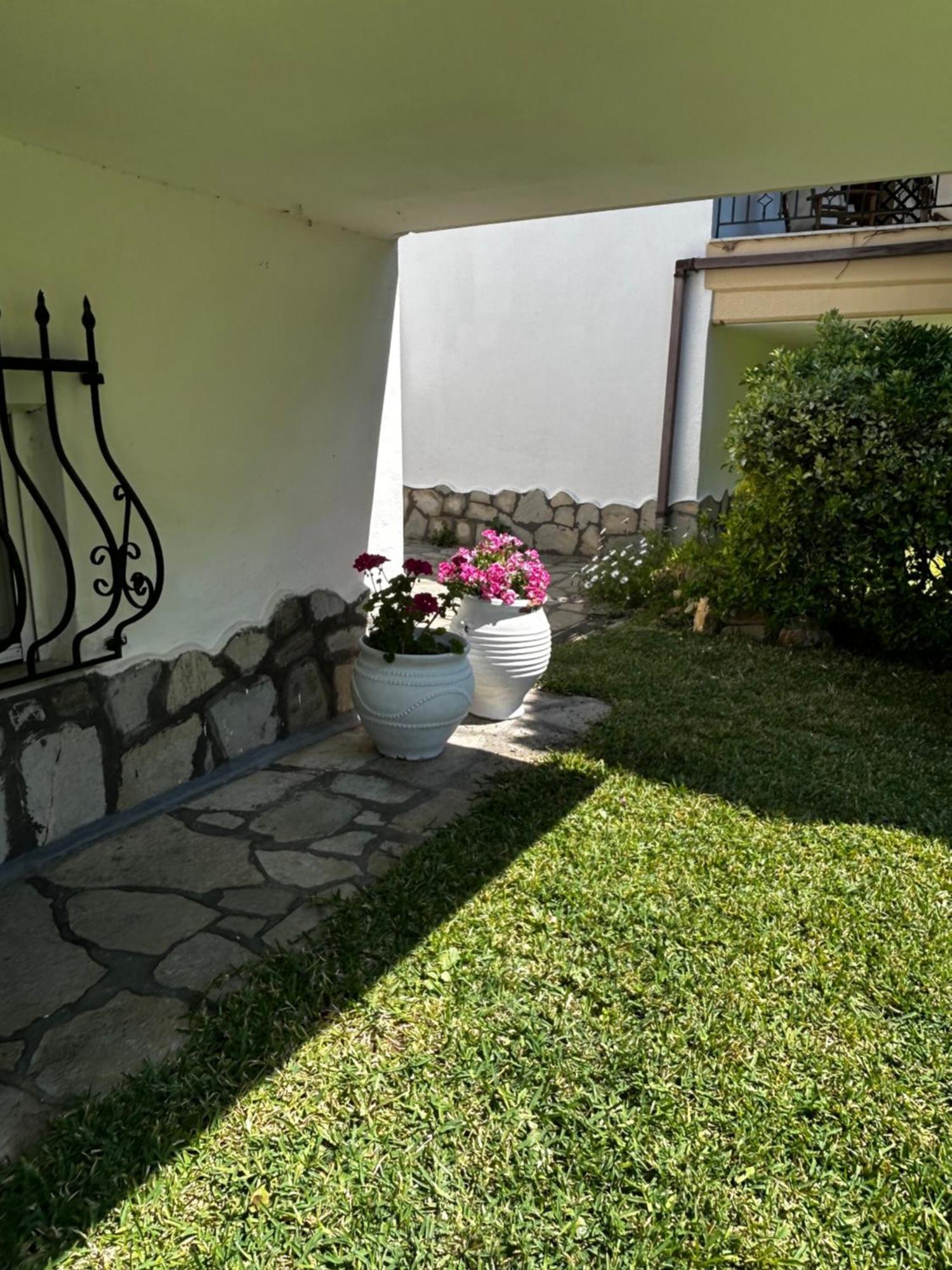 Perfect Hospitality - Elenas House, Nikiti Villa Buitenkant foto